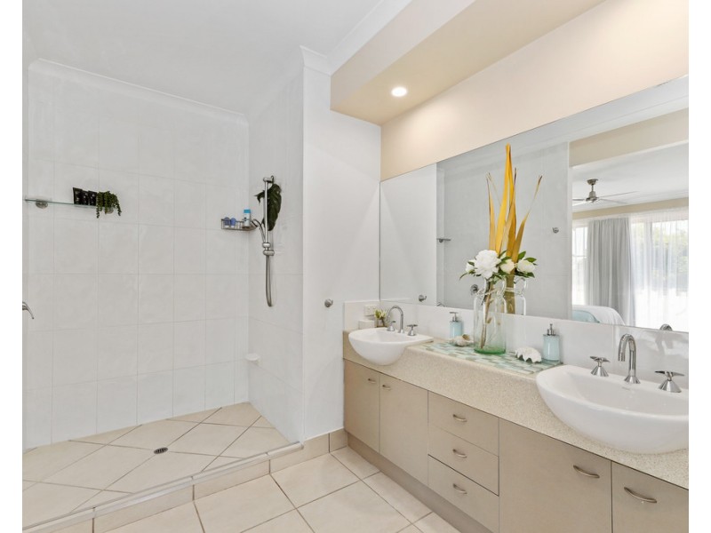 15 Seaside Drive, Banksia Beach QLD 4507