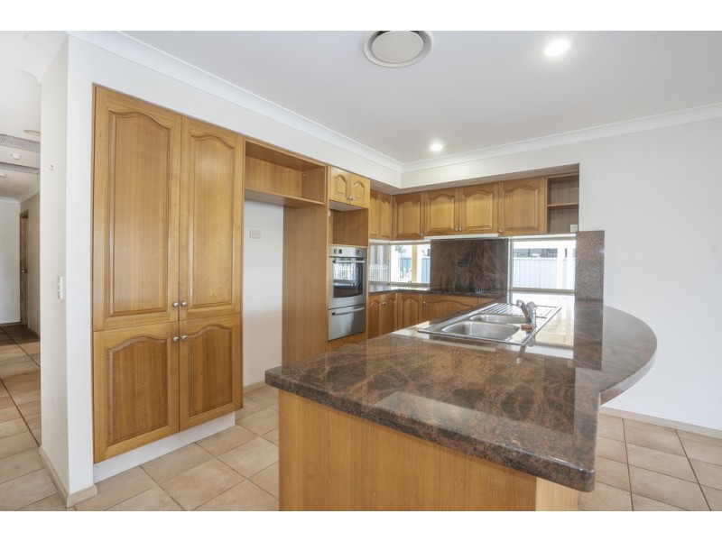 83 Phoenix Avenue, Bongaree QLD 4507