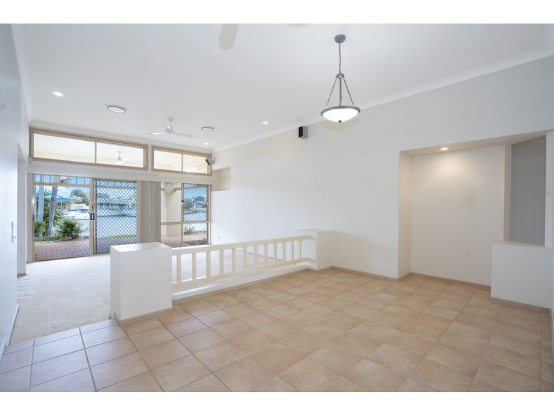 83 Phoenix Avenue, Bongaree QLD 4507