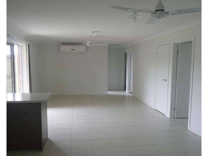 53 Sandstone Boulevard, Ningi QLD 4511