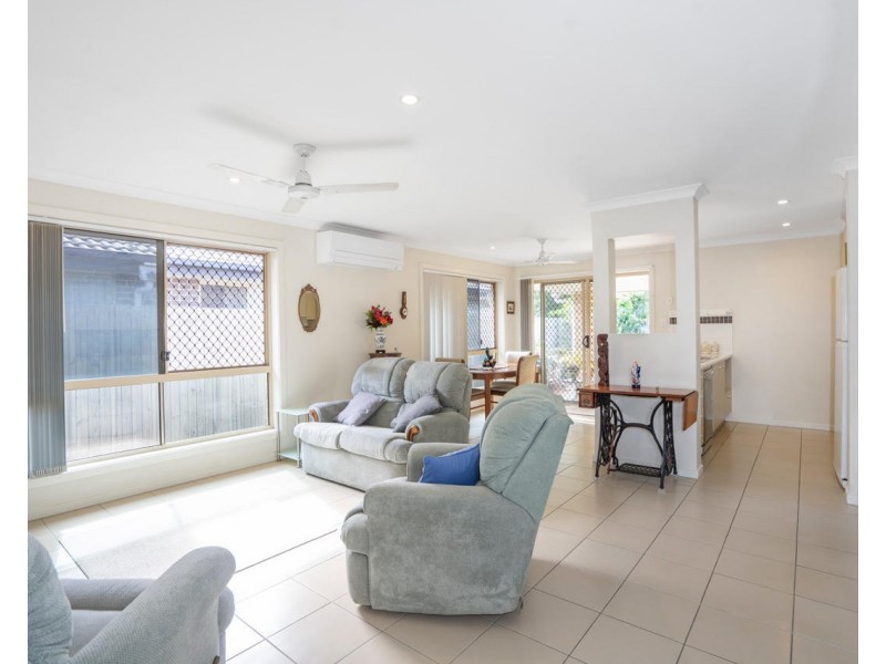 2/26 Water Gum Crescent, Ningi QLD 4511