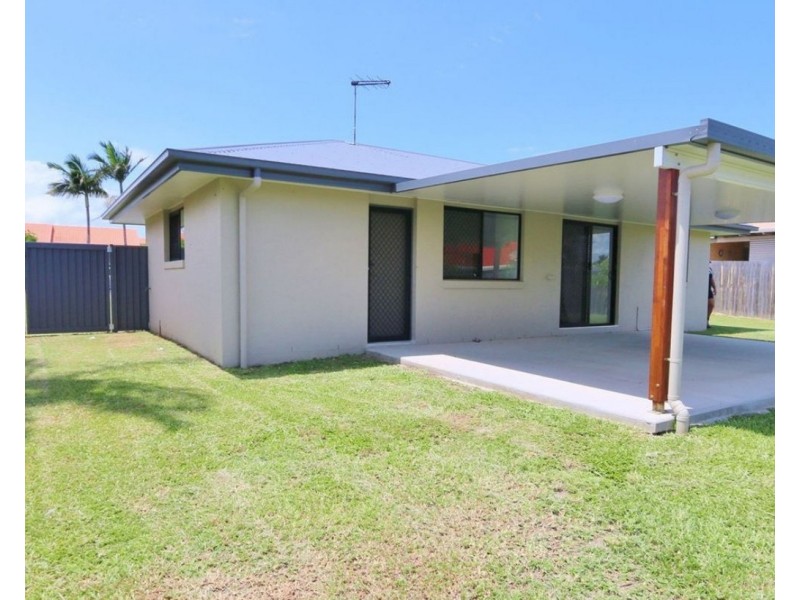 39 Lachlan Crescent, Sandstone Point QLD 4511