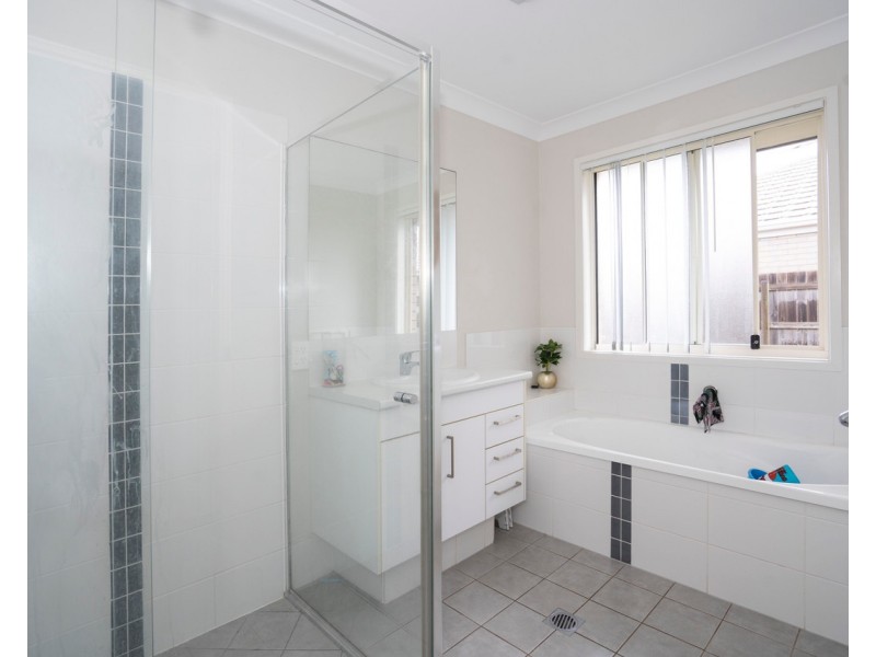 37 Adam Street, Beachmere QLD 4510