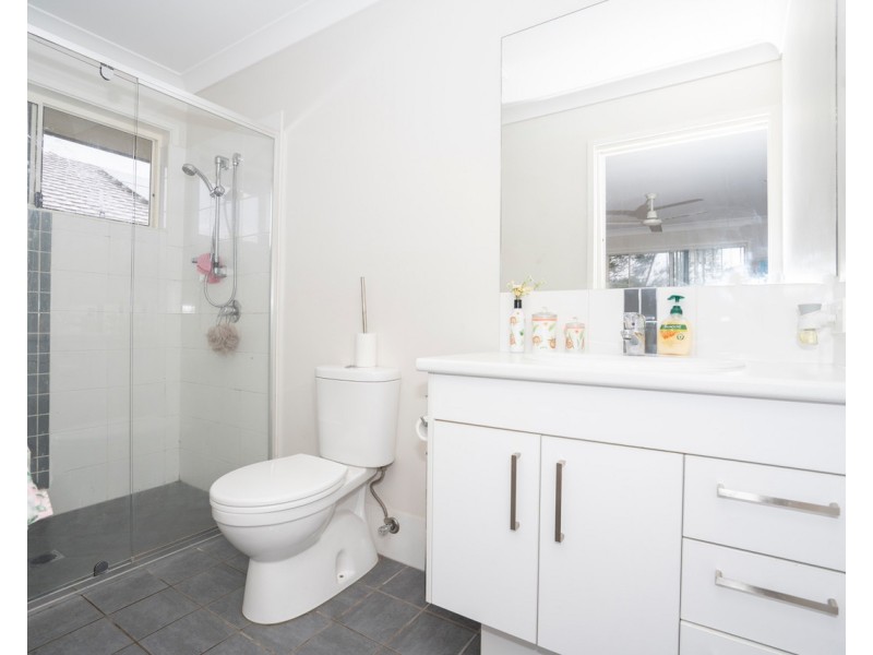 37 Adam Street, Beachmere QLD 4510
