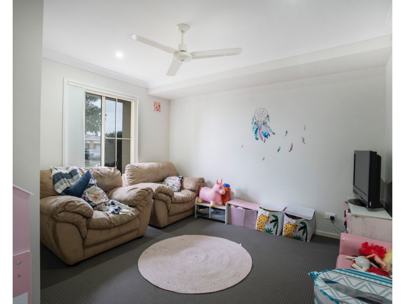 37 Adam Street, Beachmere QLD 4510