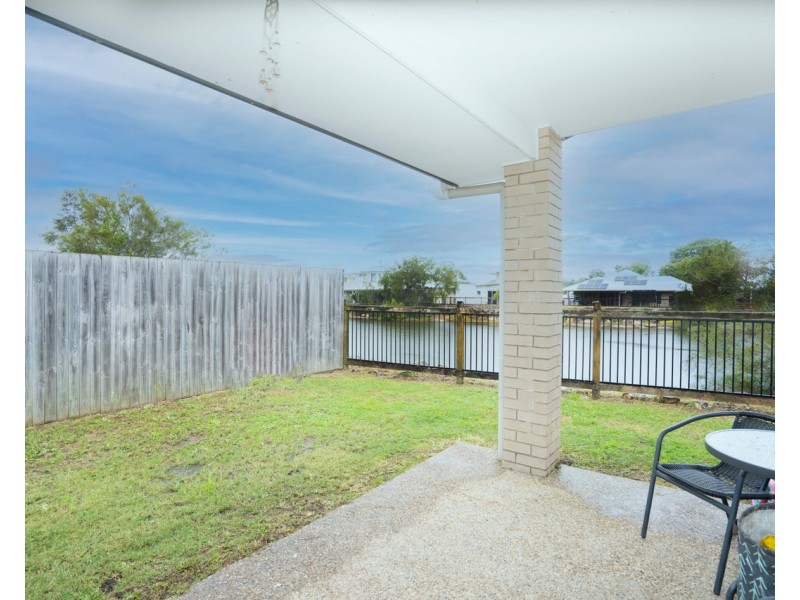 37 Adam Street, Beachmere QLD 4510
