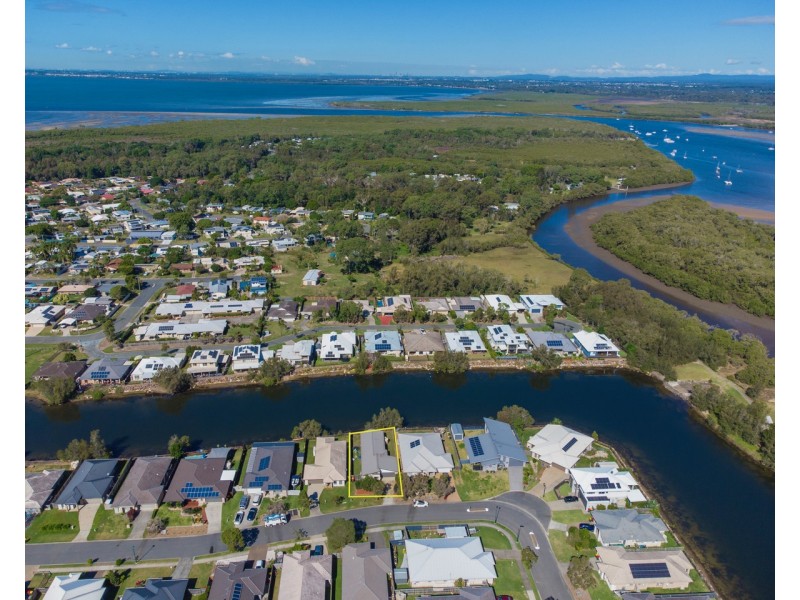 37 Adam Street, Beachmere QLD 4510