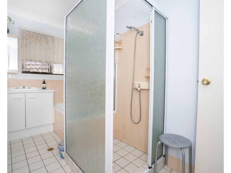 16 Pheasant Avenue, Banksia Beach QLD 4507