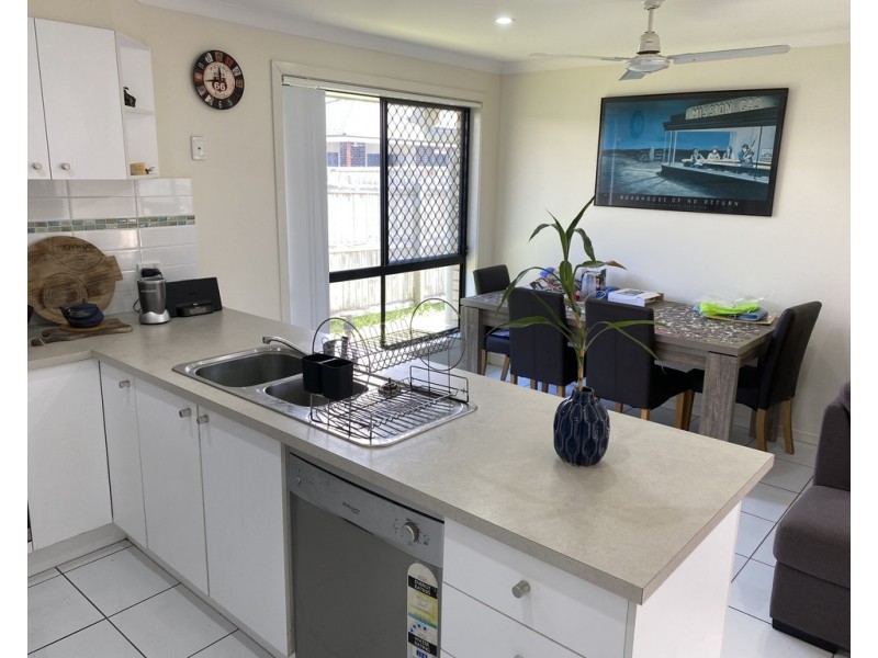 26 Broadleaf Place, Ningi QLD 4511