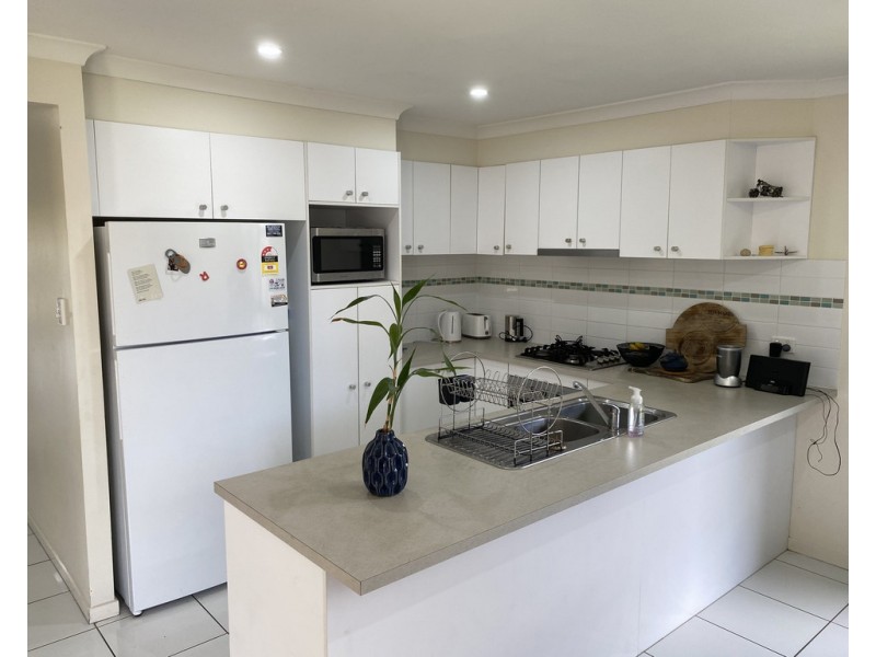 26 Broadleaf Place, Ningi QLD 4511