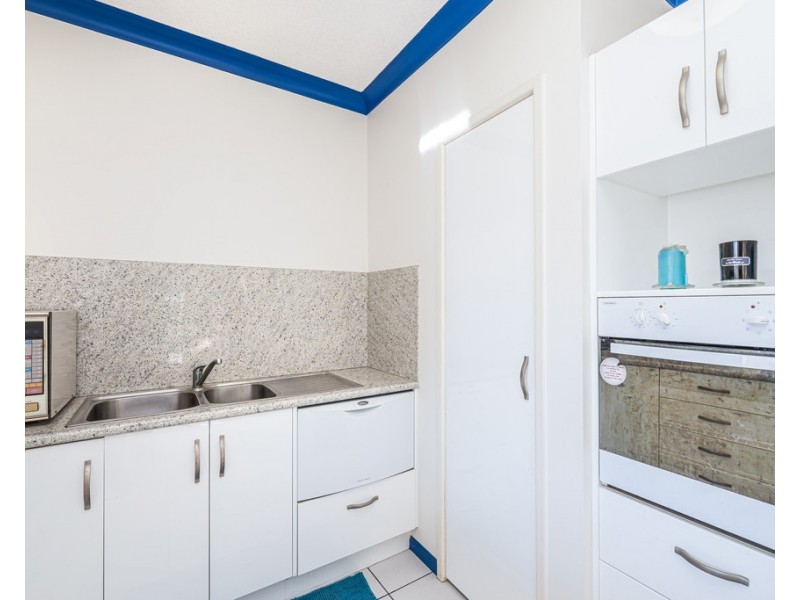 1/2 Sunderland Drive, Banksia Beach QLD 4507