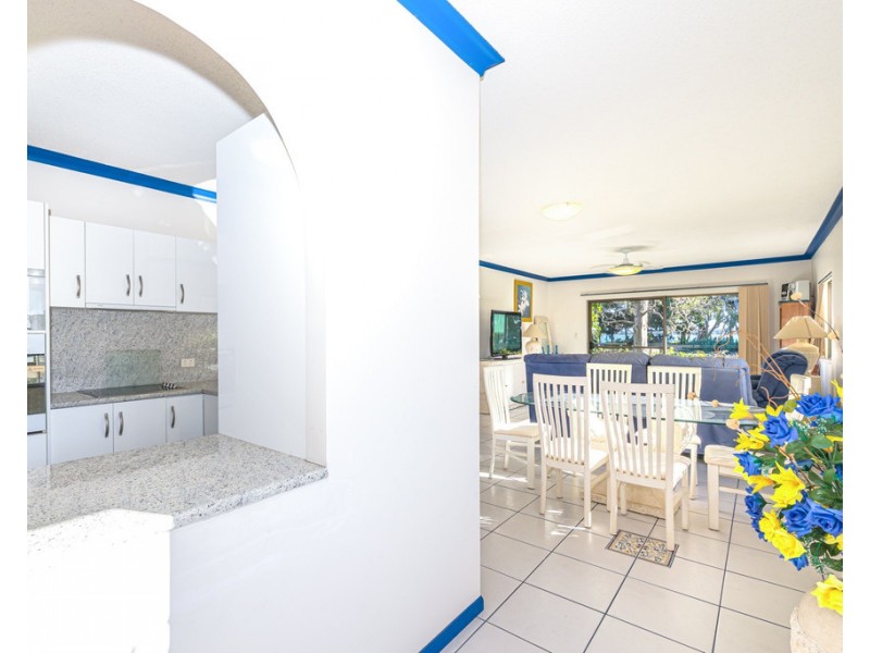 1/2 Sunderland Drive, Banksia Beach QLD 4507