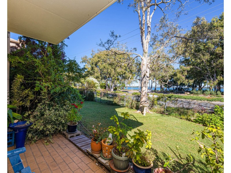 1/2 Sunderland Drive, Banksia Beach QLD 4507