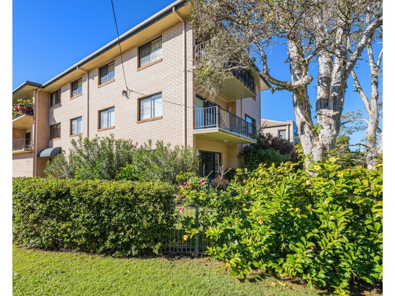 1/2 Sunderland Drive, Banksia Beach QLD 4507