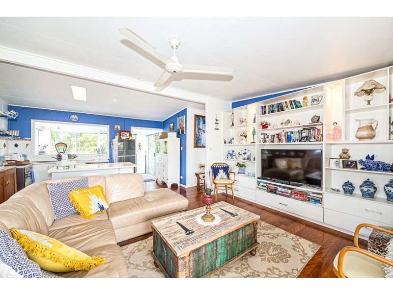28 Palm Avenue, Bongaree QLD 4507