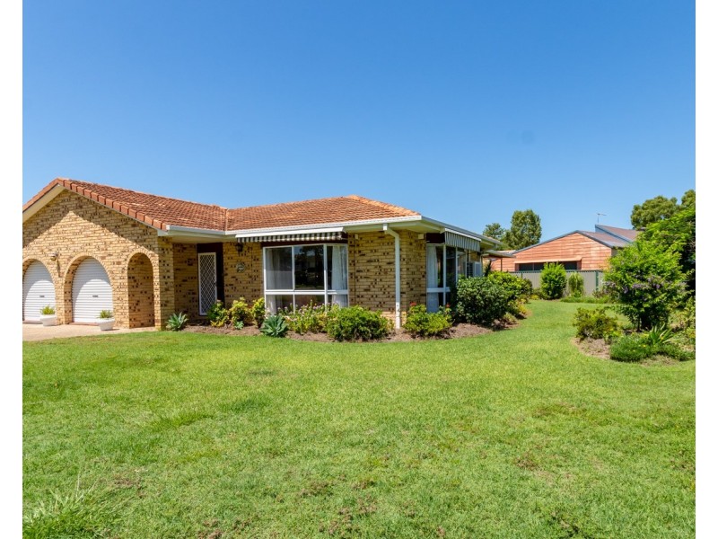 2 Elizabeth Batts Court, Banksia Beach QLD 4507