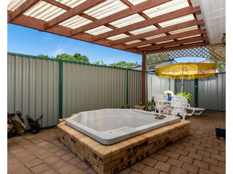 2 Elizabeth Batts Court, Banksia Beach QLD 4507