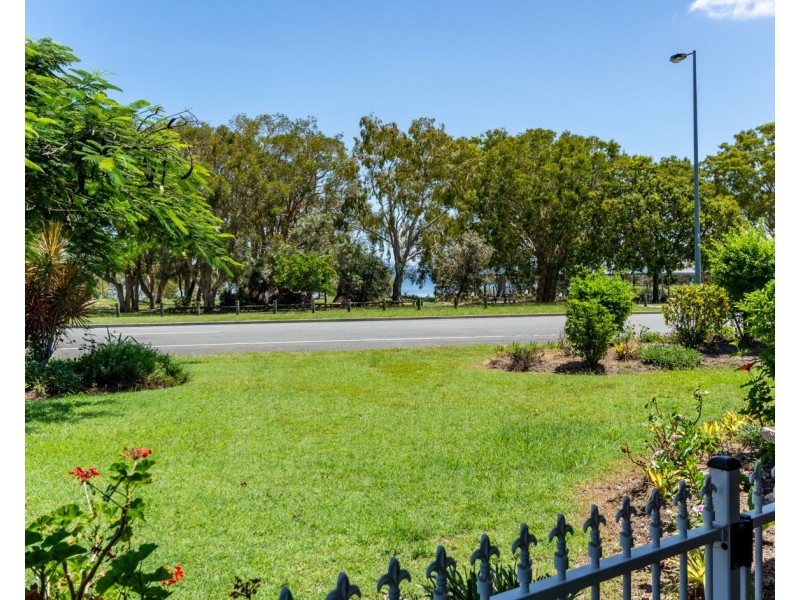 2 Elizabeth Batts Court, Banksia Beach QLD 4507