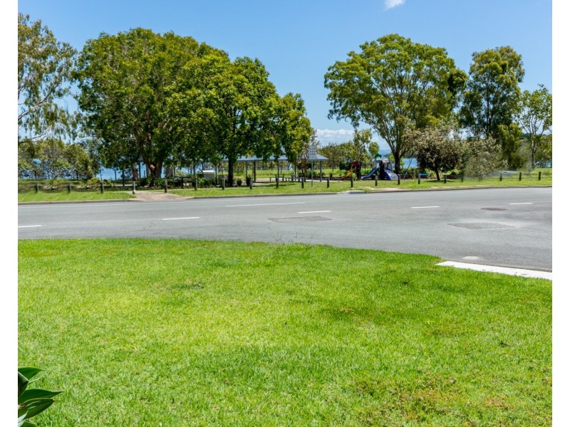 2 Elizabeth Batts Court, Banksia Beach QLD 4507