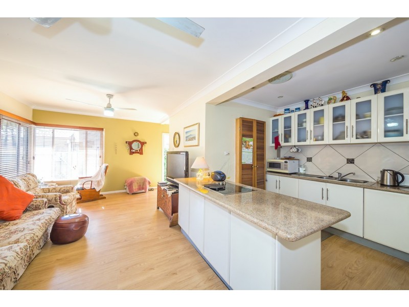 3 Bracken Street, Woorim QLD 4507