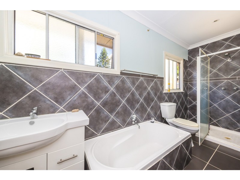 3 Bracken Street, Woorim QLD 4507