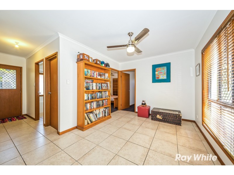 138 Carpenter Way, Sandstone Point QLD 4511