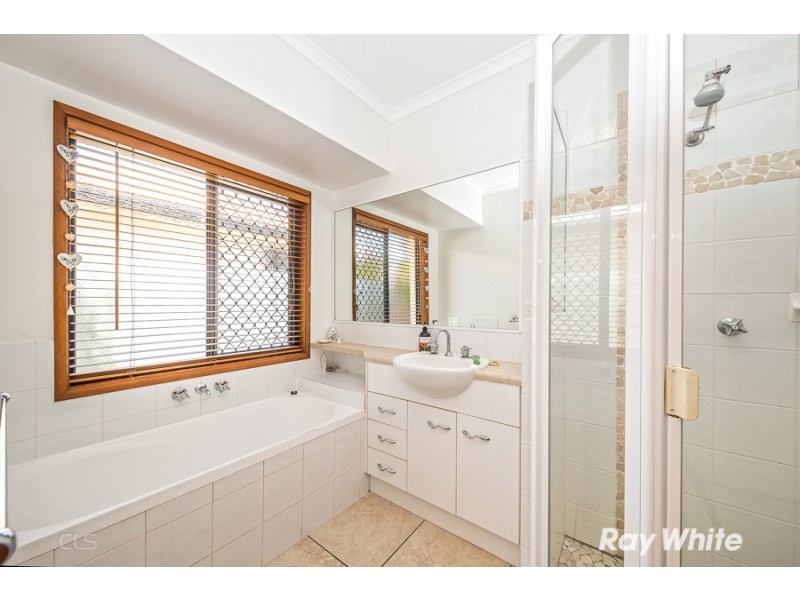 138 Carpenter Way, Sandstone Point QLD 4511