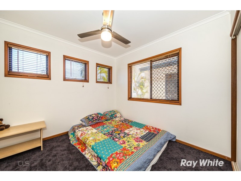 138 Carpenter Way, Sandstone Point QLD 4511