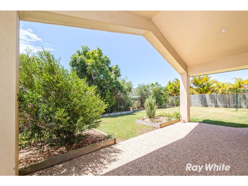 138 Carpenter Way, Sandstone Point QLD 4511
