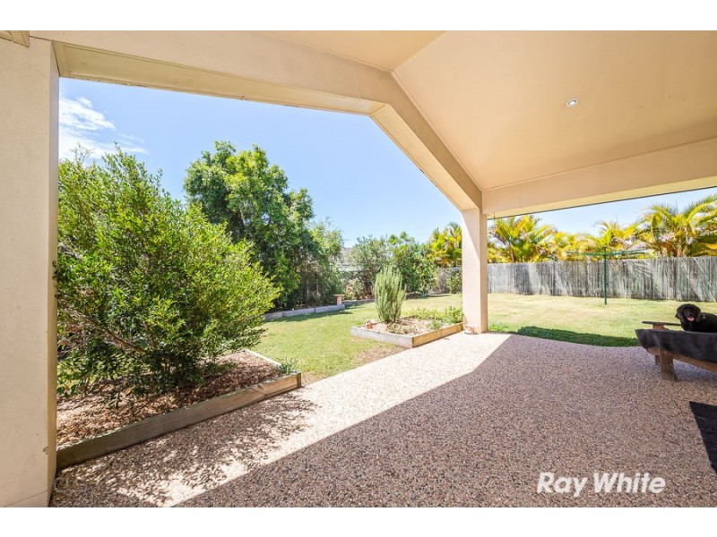 138 Carpenter Way, Sandstone Point QLD 4511