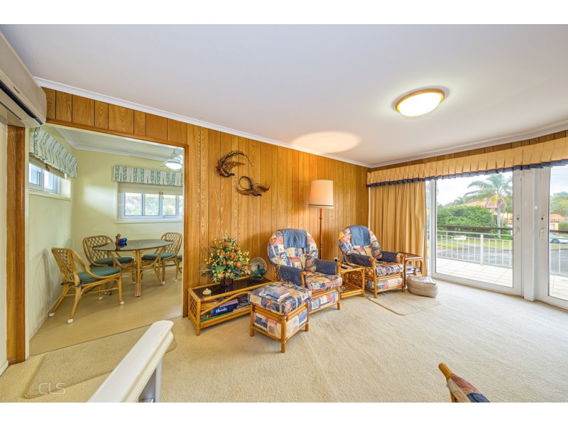 10 Brookes Crescent, Woorim QLD 4507