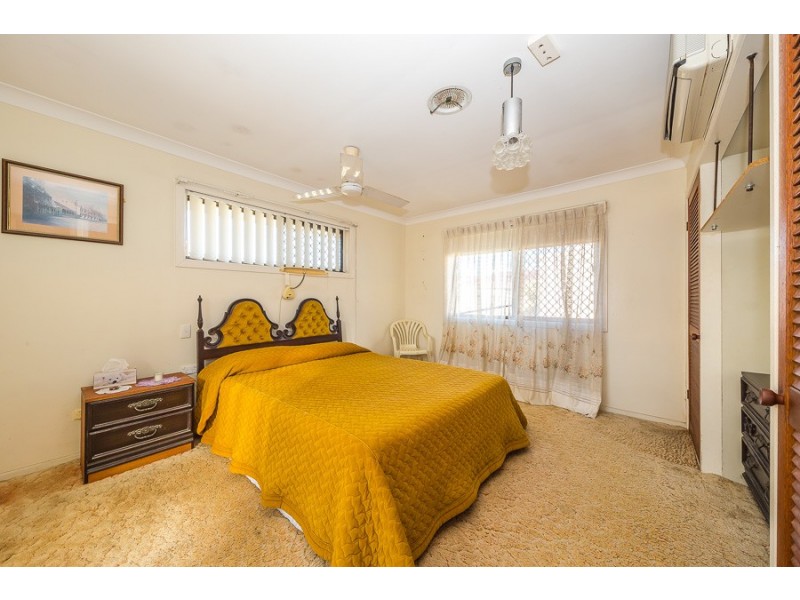 9-11 Fairway Avenue, Woorim QLD 4507