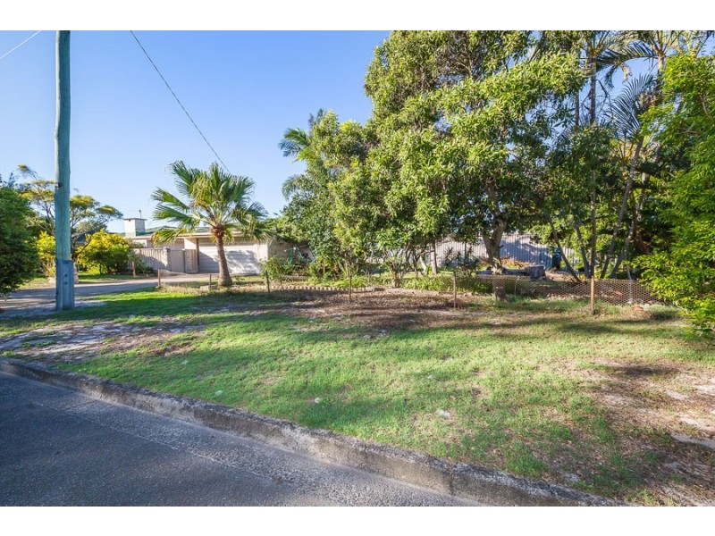 9-11 Fairway Avenue, Woorim QLD 4507