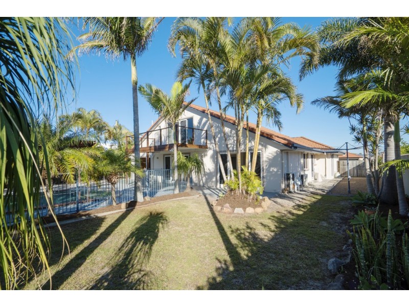 63 Cosmos Avenue, Banksia Beach QLD 4507