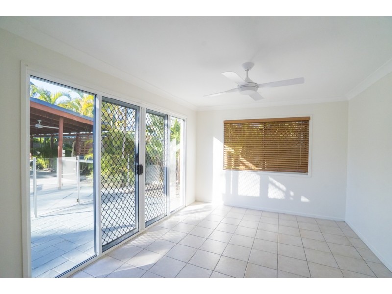 63 Cosmos Avenue, Banksia Beach QLD 4507