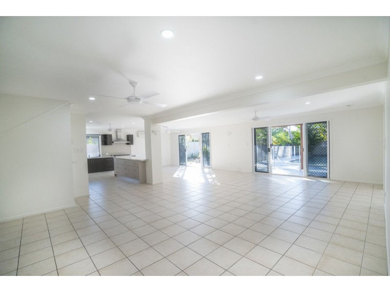 63 Cosmos Avenue, Banksia Beach QLD 4507