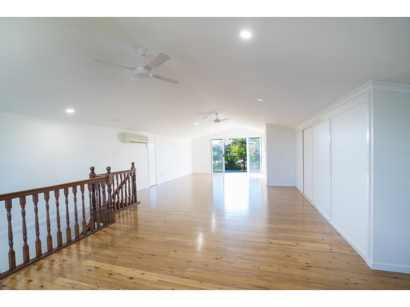 63 Cosmos Avenue, Banksia Beach QLD 4507