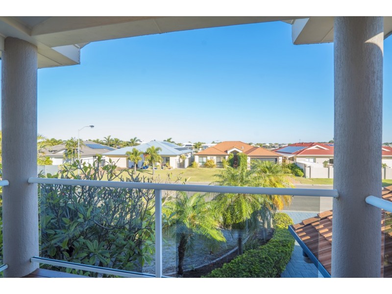 63 Cosmos Avenue, Banksia Beach QLD 4507