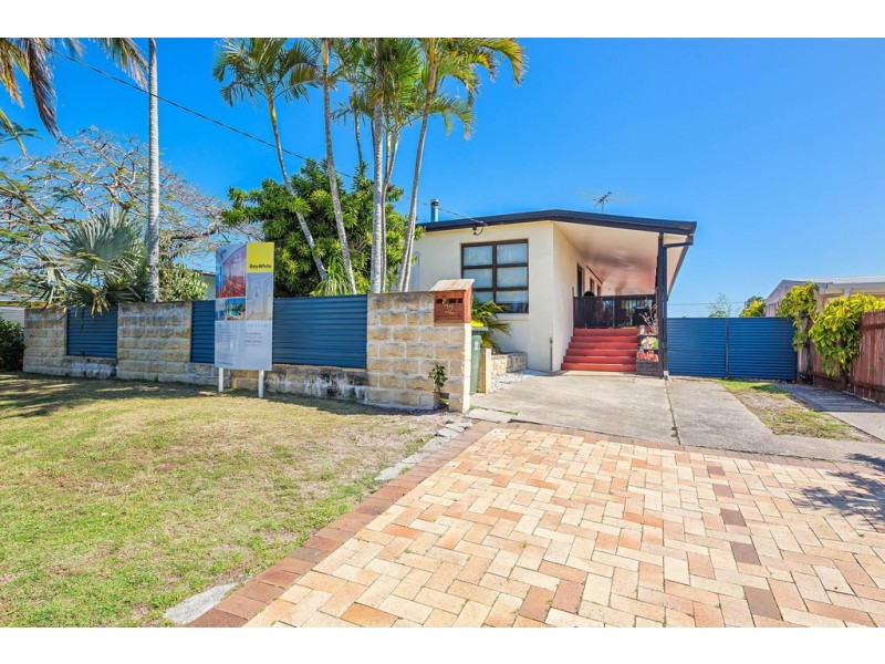 32 Cumming Street, Bongaree QLD 4507