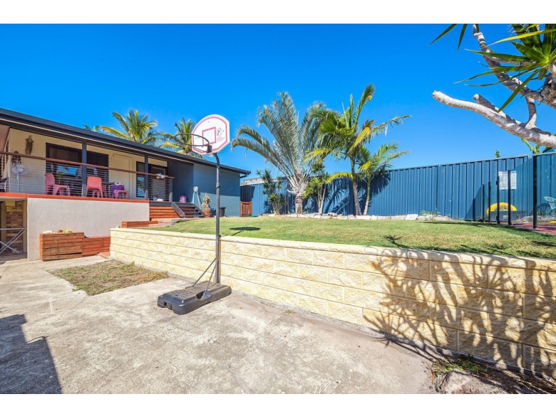 32 Cumming Street, Bongaree QLD 4507