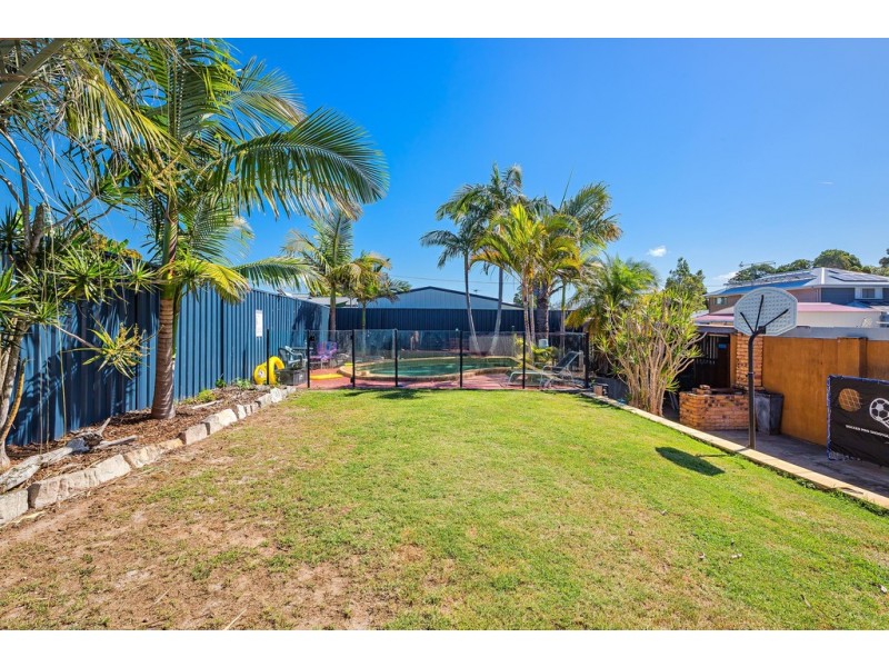 32 Cumming Street, Bongaree QLD 4507
