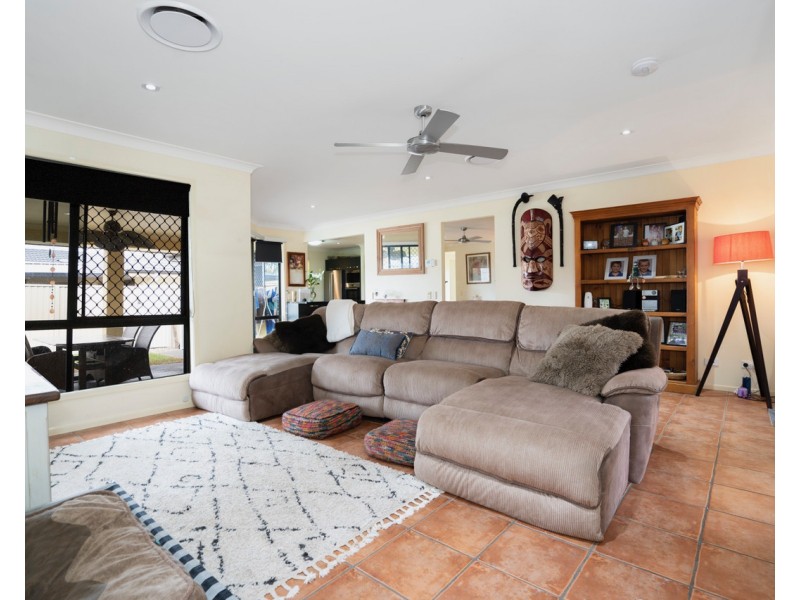 224 Endeavour Drive, Banksia Beach QLD 4507