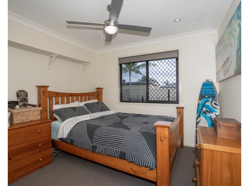 224 Endeavour Drive, Banksia Beach QLD 4507