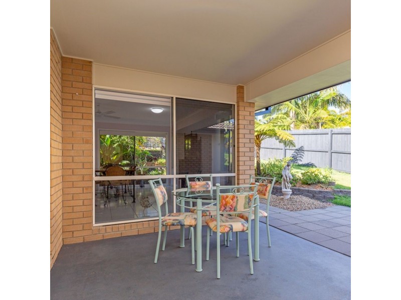 225 Endeavour Drive, Banksia Beach QLD 4507
