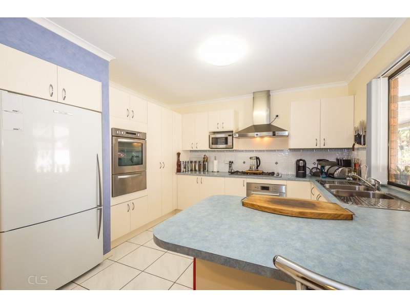 18 Endeavour Drive, Banksia Beach QLD 4507