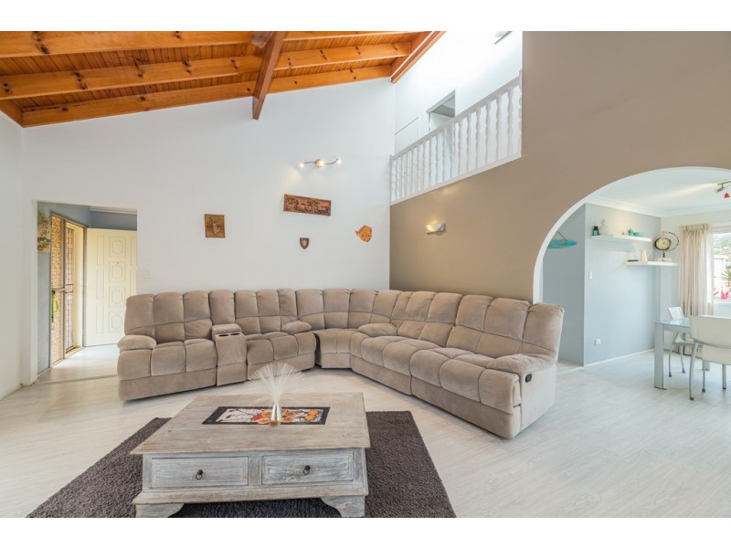 6 Flamingo Drive, Banksia Beach QLD 4507