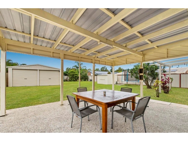 6 Flamingo Drive, Banksia Beach QLD 4507