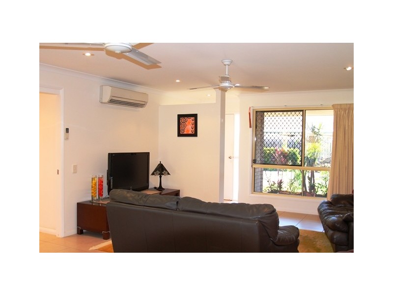 Sandstone Point QLD 4511