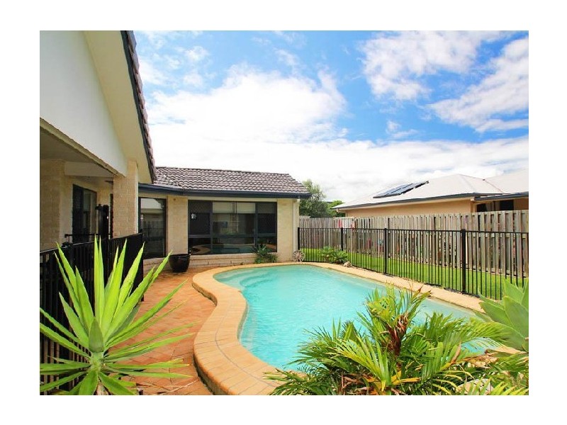 Sandstone Point QLD 4511