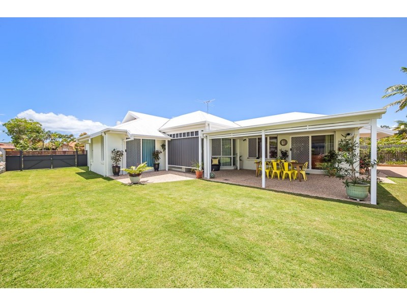 4 Schooner Court, Banksia Beach QLD 4507